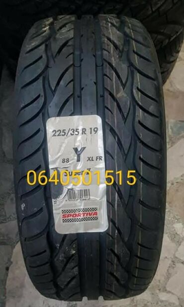 auto gume crni petak: Tyres & Wheels