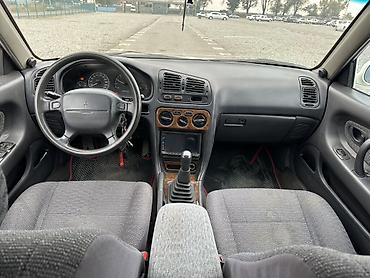 Mitsubishi: Mitsubishi Galant: 1994 г., 2 л, Механика, Бензин, Седан — 5