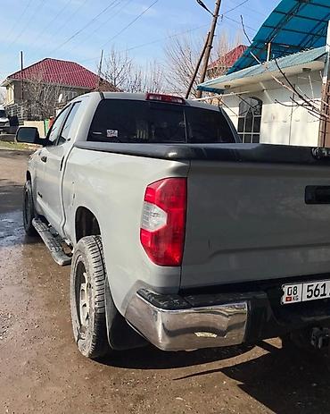 Toyota Тундра: 2018 г., Бензин — 3