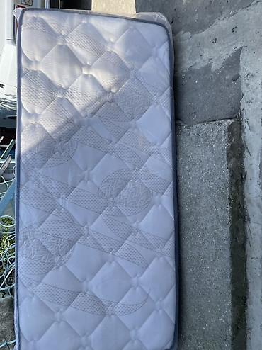yataq yarası ucun doşək: Ortopedik döşək Ölçü: - En: 90 sm - Uzunluq: 200 sm - Hündürlük: 23 — 3