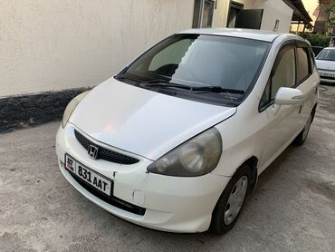 Honda: Honda Fit: 2005 г., 1.3 л, Вариатор, Бензин, Хэтчбэк — 10