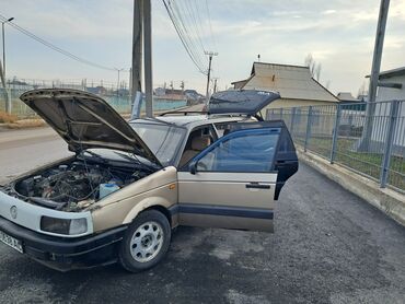 Volkswagen: Volkswagen Passat: 1990 г., 1.8 л, Механика, Бензин, Универсал — 16