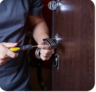 lock master: Сервис: профессиональный ремонт, установка и замена дверных замков - — 1