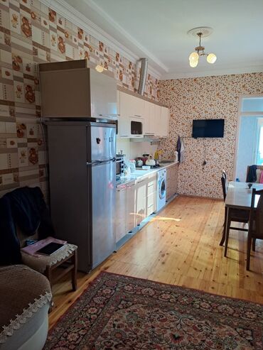 Həyət evləri və villaların satışı: Mərkəzdə Qala TM-nin yaxınlığında 2 sotda 3 otaqlı tam təmirli həyət — 2