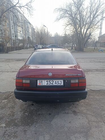 Volkswagen: Volkswagen Passat: 1993 г., 1.8 л, Механика, Газ, Седан — 10