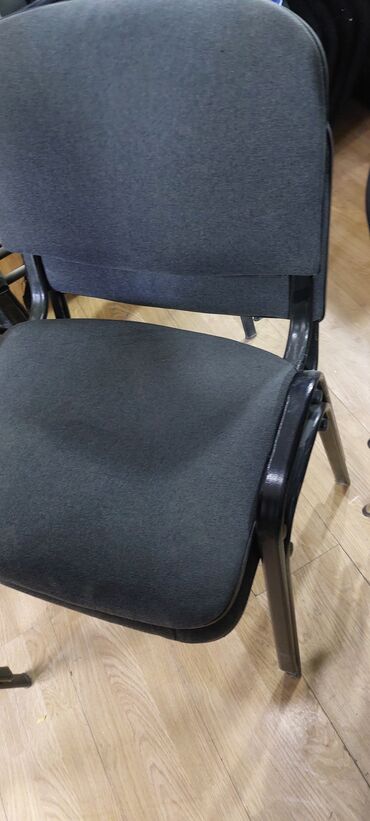 Ofis oturacaqları: Ofis oturacaqları 20 m təmiz məhsul işlənmiş olsada ukrayna istehsalı — 4