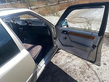 Продажа авто: Mercedes-Benz W124: 1990 г., 2.3 л, Механика, Бензин, Седан — 6