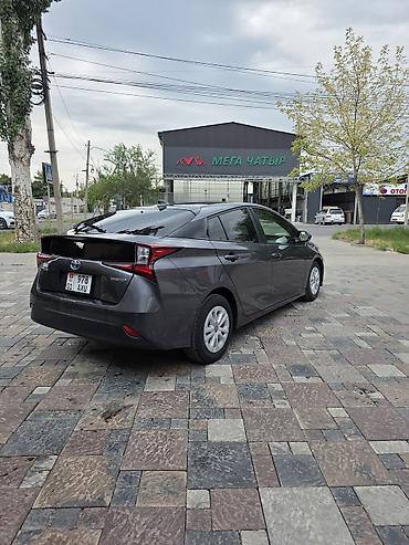 экономия бензин: Toyota Prius: 2019 г., Автомат, Гибрид, Хэтчбэк — 3