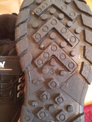 Women's Sneakers and athletic shoes: QADIN 60 AZN VE USAQ 48AZN GEYINILMEYIB UŞAQ (37 VE 31 RAZMER) VE 5-10 — 8