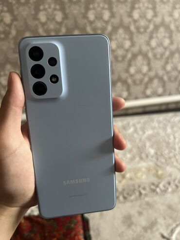 телефон нот 6: Samsung Galaxy A33 5G, Колдонулган, 8 ГБ, түсү - Көгүлтүр, 2 SIM