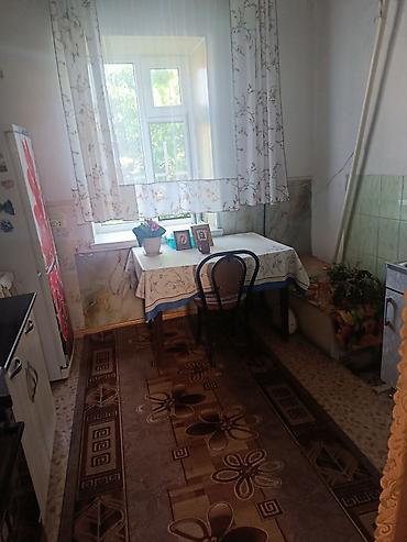 Продажа коттеджей и домов: Продается кирпичный дом в гТоктогуле и участок 1ге в туздусуу с — 30