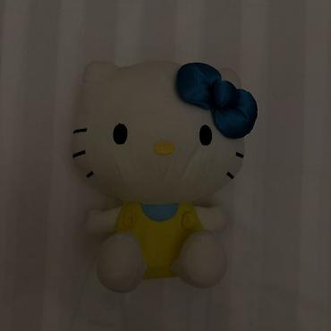 oyuncaq araba: Hello Kitty peluş oyuncağı - Yumşaq, toxunuşa xoş materialdan — 2