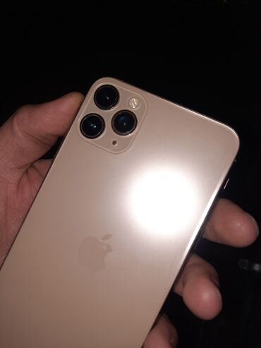 фотоаппарат моментальной печати instax mini 11: IPhone 11 Pro, Б/у, Золотой