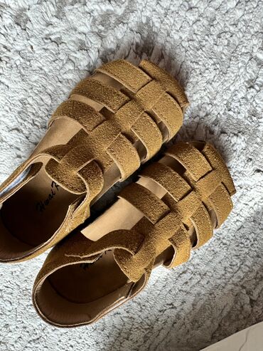 Детская обувь: Новые Сандали римлянки 25 размер. На 4 года примерно. Внутренняя