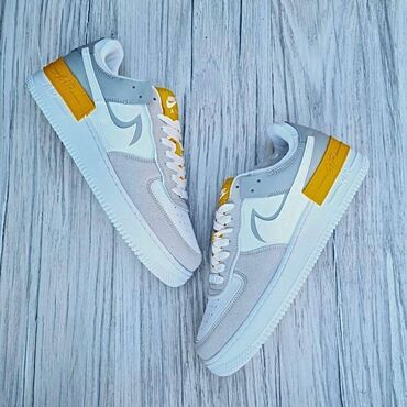 Patike: Nike air force patike

Novo
Brojevi 36 do 41


fb Moja Kupovina 1 — 12