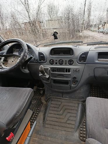 Другой строительный транспорт: Mercedes-Benz Sprinter (дубль кабина) объём двигателя 2.7 коробка — 12