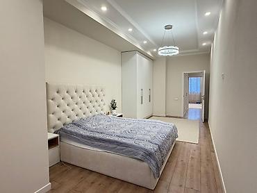 Продажа квартир: 3 комнаты, 117 м², 7 мкр 2 этаж — 5
