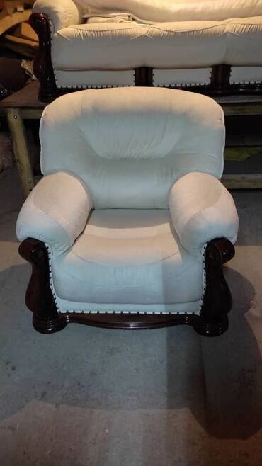 Ремонт, реставрация мебели: Ремонт реставрация и перетяжка мягкой мебели — 17