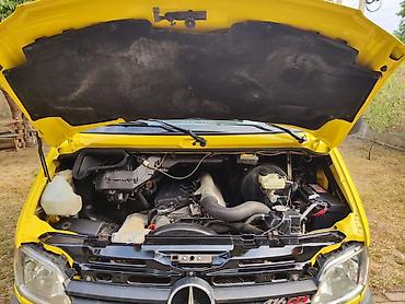 sprinter 2 2: Эвакуатор, Mercedes-Benz, 2000 г., Ломаная — 9