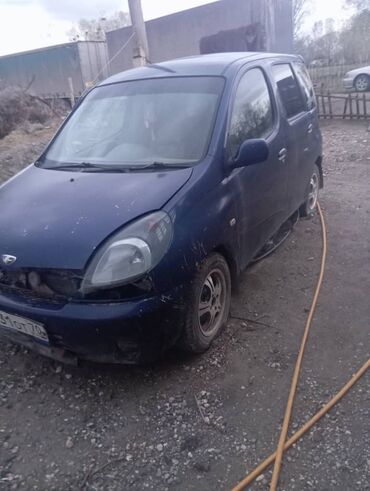 Toyota: Toyota Funcargo: 2002 г., 1.3 л, Автомат, Бензин, Хэтчбэк