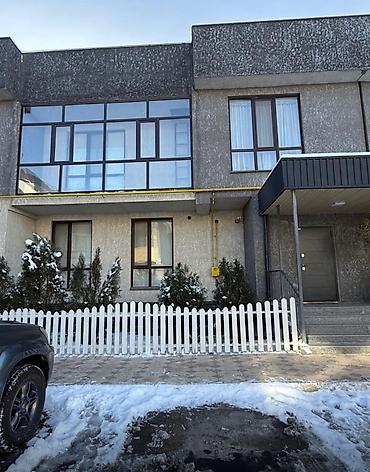 Продажа коттеджей и домов: Срочная продажа Вышла на продажу в шикарном районе 2х этажный — 3