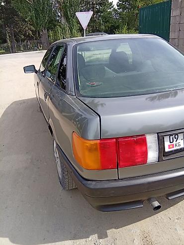 авто машина под выкуп: Audi 80: 1991 г., 1.8 л, Механика, Бензин, Седан — 4