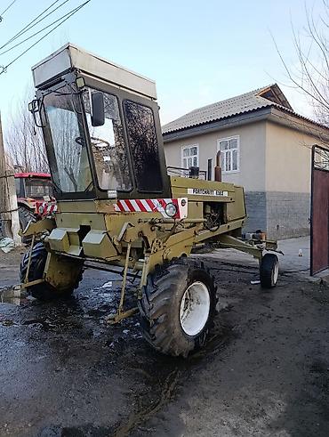 Самоходные косилки: Самоходная косилка-жатка Fortschritt E303 с рабочей приставкой — 2