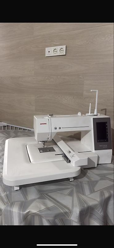 Вышивальная машина Janome Memory Craft 550E - Профессиональная