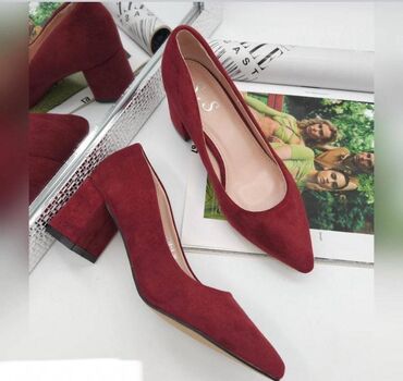 Shoes: Pumps, 41