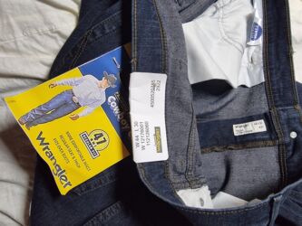 Джинсы: Wrangler джинсы. ОРИГИНАЛ. КЛАСИКА. ПРЯМЫЕ. Тёмно синий. 100% at lalafo.kg — 21 Джинсы: Wrangler джинсы. ОРИГИНАЛ. КЛАСИКА. ПРЯМЫЕ. Тёмно синий. 100% — 21