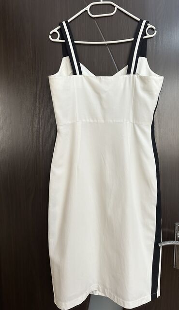 Женская одежда: Вечернее платье, M (EU 38), XL (EU 42)