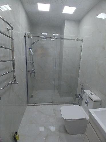 Duş kabinaları, arakəsmələr: Yeni Arakəsmə, Künc üçün, Ödənişli çatdırılma — 1