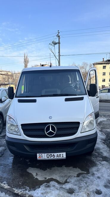 свежий пригнан: Легкий грузовик, Mercedes-Benz, Дубль
