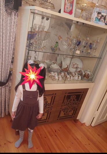 Açılan, 2 qapılı Düz dolab, Servant