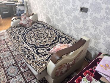 Divanlar: Divan, İşlənmiş, Açılan, Bazalı, Parça