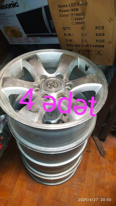 Disklər: 4 ədəd işlənmiş Toyota diski. Qiymətdə cüzi endirim olacaq. Nömrənin
