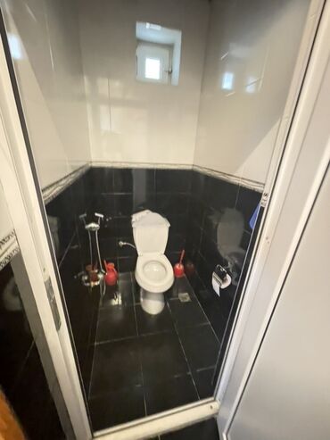 Həyət evləri və villaların satışı: Ev satılır, tam müstəqil həyət və geniş giriş-lipeykanlı eyvan. - — 7