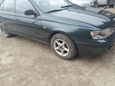 Toyota: Toyota Carina E: 1992 г., 1.6 л, Механика, Бензин, Седан