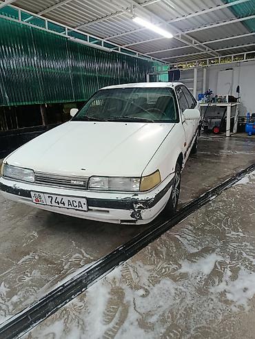 e klass: Mazda 626: 1990 г., 2 л, Седан — 2