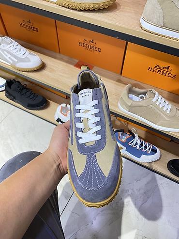 Кроссовки Hermes Paris - Модель: низкие кроссовки с эмблемой H на at lalafo.kg Кроссовки Hermes Paris - Модель: низкие кроссовки с эмблемой H на