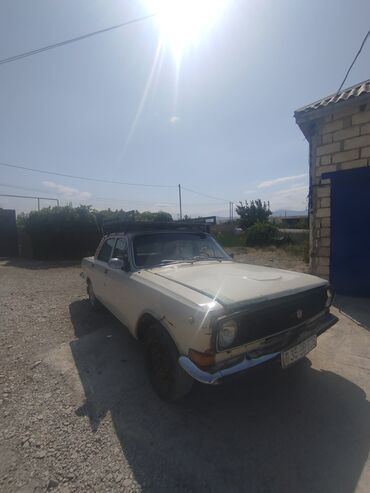 QAZ: QAZ 24 Volga: 2.2 l | 1984 il 1 km Sedan — 4