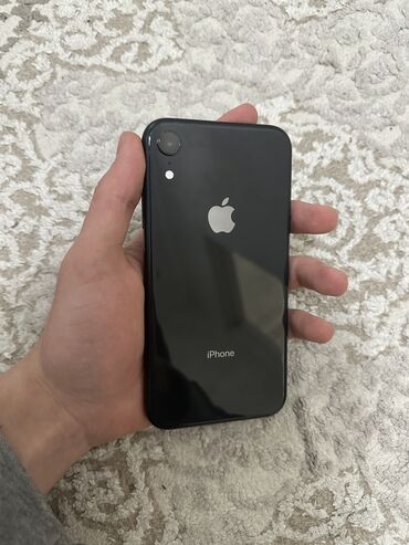 Apple iPhone: IPhone Xr, Б/у, 64 ГБ, Черный, Зарядное устройство, Чехол, Кабель, 78 %