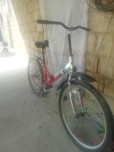 2 tekerli scooter: Uşaq/yeniyetmə velosipedi - Çərçivə: aşağı enişli, polad, qırmızı-ağ — 2