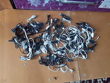 Техника и электроника: Лот проводов и кабелей USB Состав: - Кабели USB–Micro USB (разные — 6