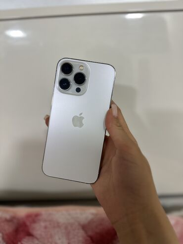Apple iPhone: IPhone 13 Pro, Б/у, 256 ГБ, Белый, 88 %
