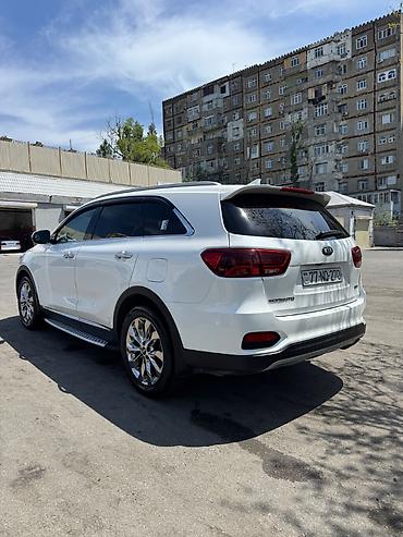 kia koup: Kia Sorento: 2 l | 2019 il Universal — 6