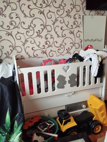 Beşiklər: Oğlan və qız üçün, Yeni, Beşik, Matras ilə