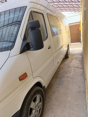 дом на колесах кемпера: Mercedes-Benz Спринтер: 2003 г., 2.7 л, Автоматтык, Дизель, Бус