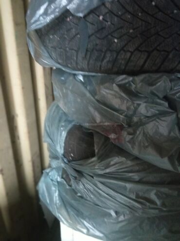 разноширокие шины: Комплект автомобильных шин (4 шт.) без дисков. - Назначение: зимние