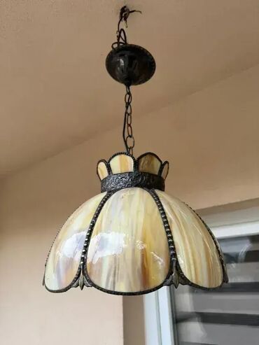 Ostali stilski nameštaj: Stari Tiffany luster - R-36 cm 💡✨ Luster u odličnom stanju, sa jednim na lalafo.rs — 12 Ostali stilski nameštaj: Stari Tiffany luster - R-36 cm 💡✨ Luster u odličnom stanju, sa jednim — 12